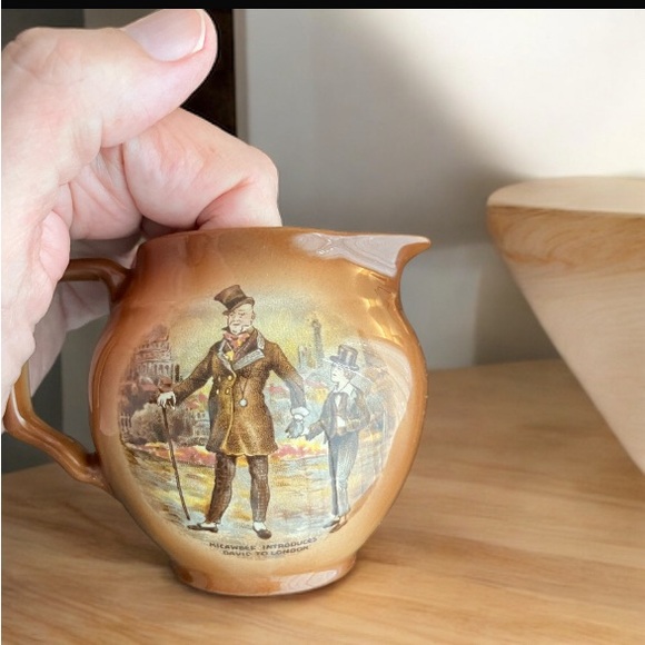 Vintage Lancaster Sandland 3.5" Creamer Oliver Twist Hanley England Double Side - Picture 8 of 8